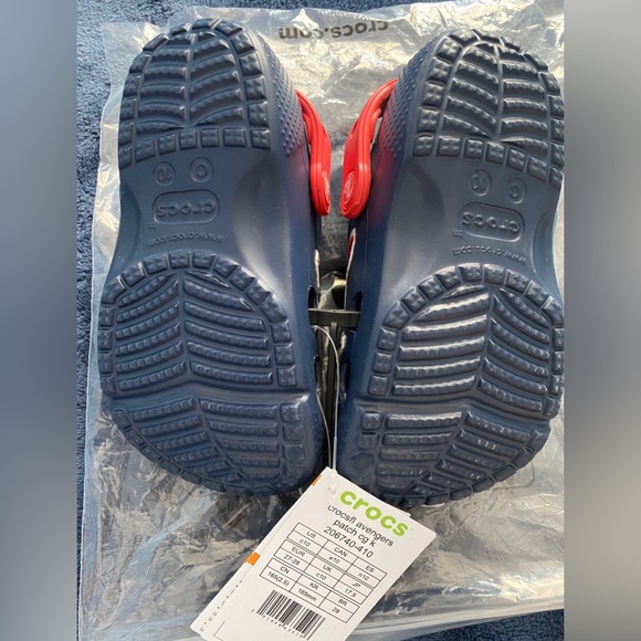 Toddler/Kids Marvel Avengers Crocs - Picture 2 of 3